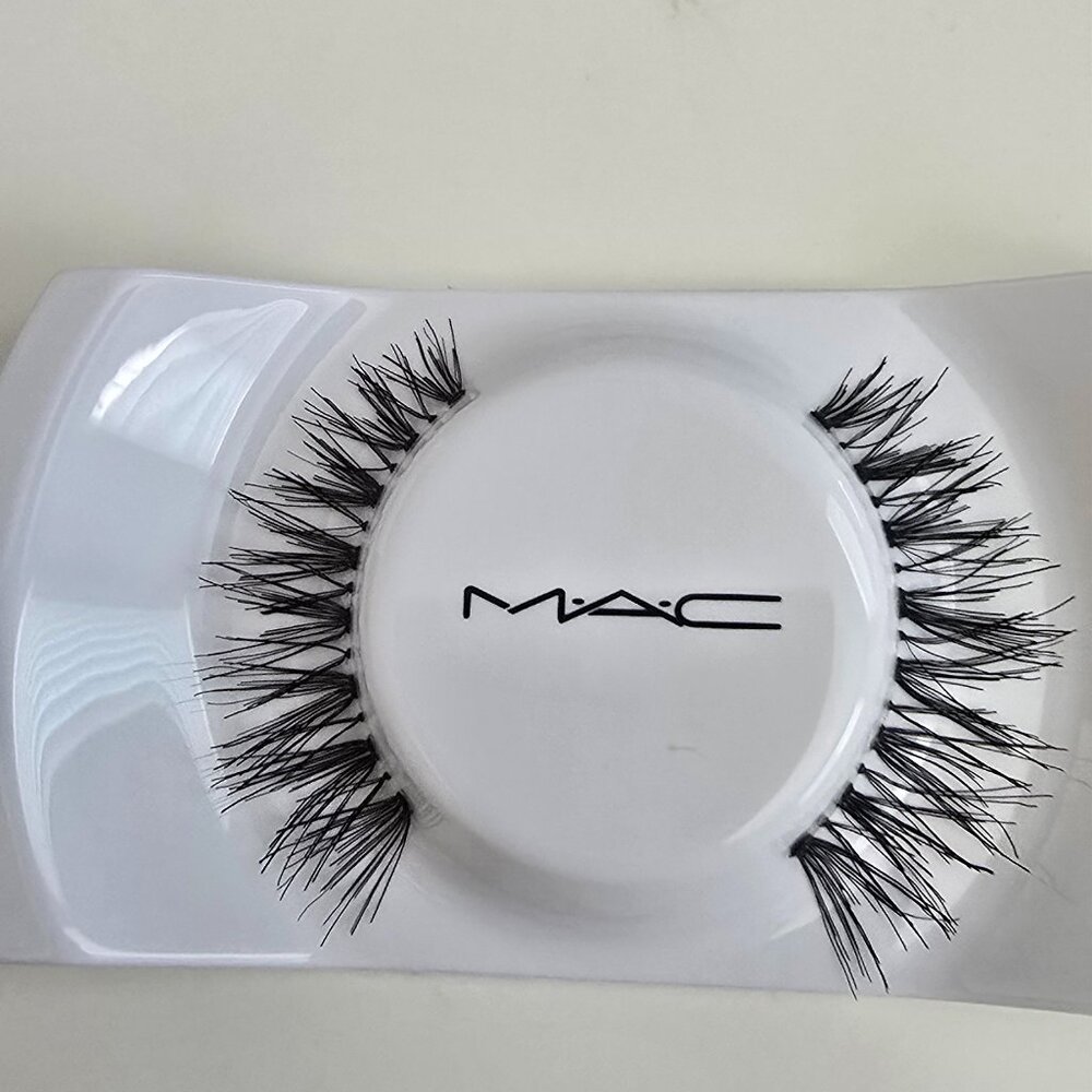 MAC Cosmetics Eye Lashes ~ #76 SUPERMODEL LASH ~ Fresh Batch
